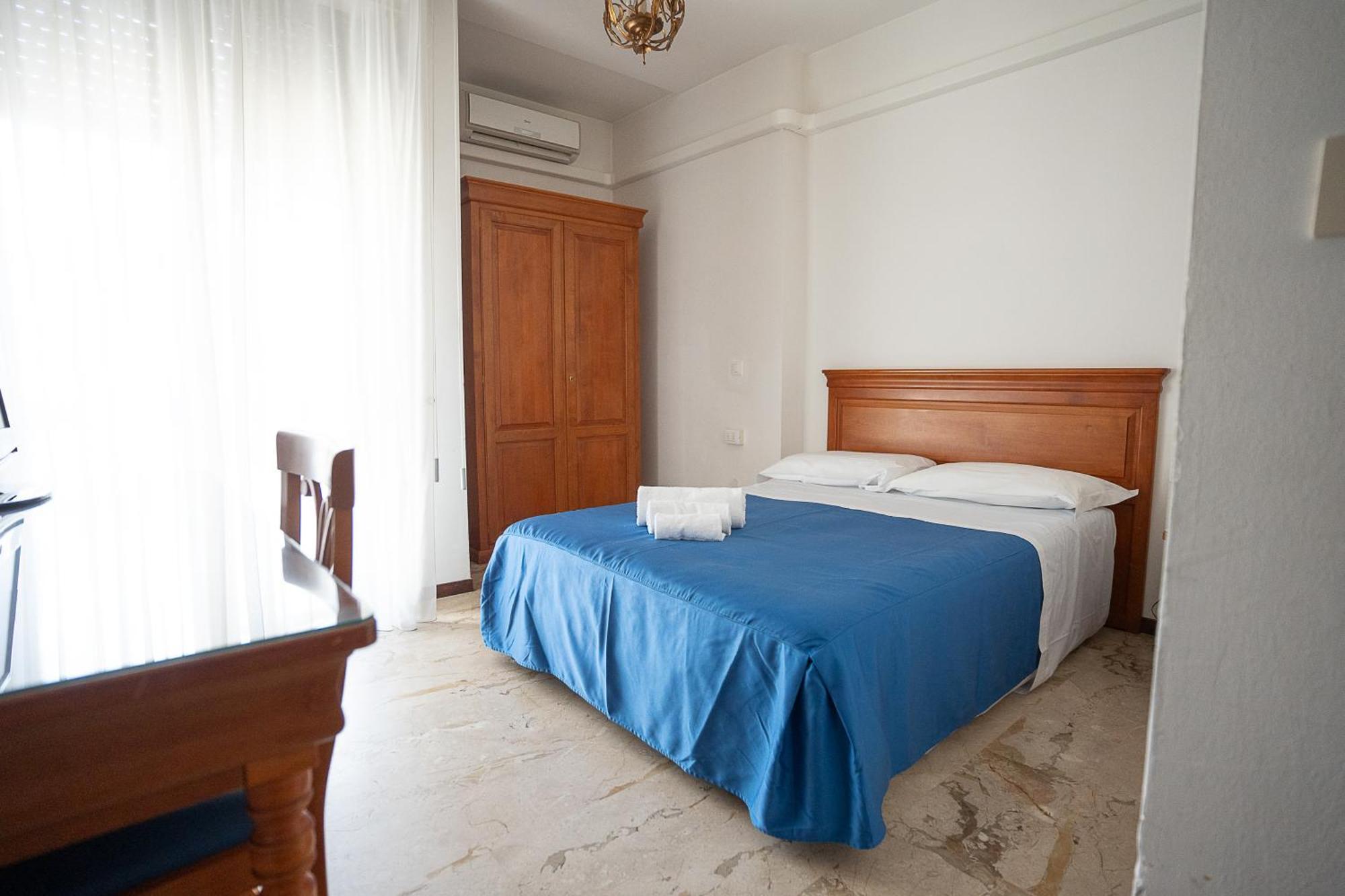 Hotel Napoleon 蓬特雷莫利 外观 照片