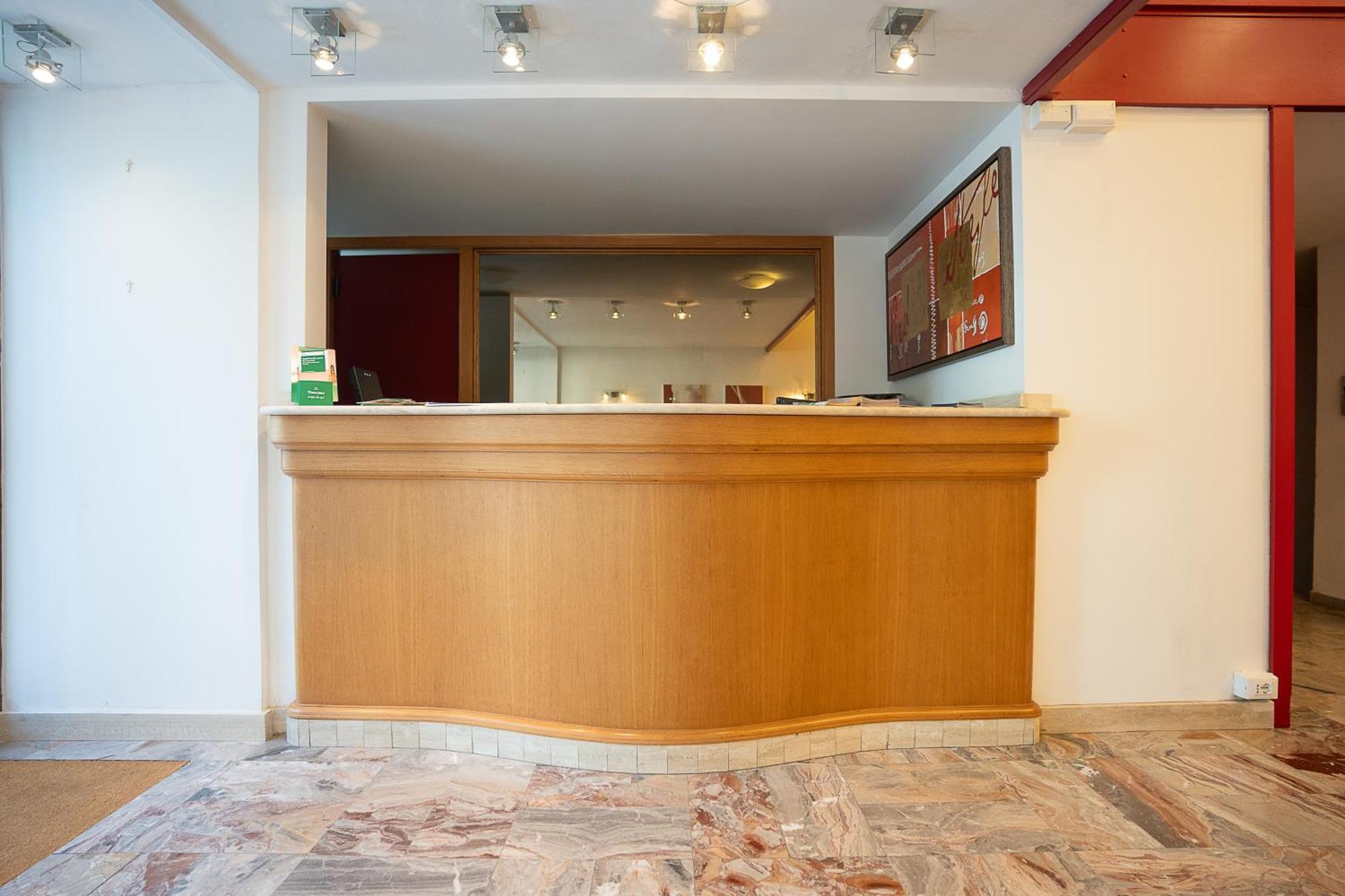 Hotel Napoleon 蓬特雷莫利 外观 照片